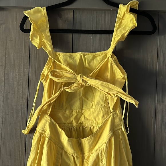 Yellow open back linen dress - Picture 5 of 5